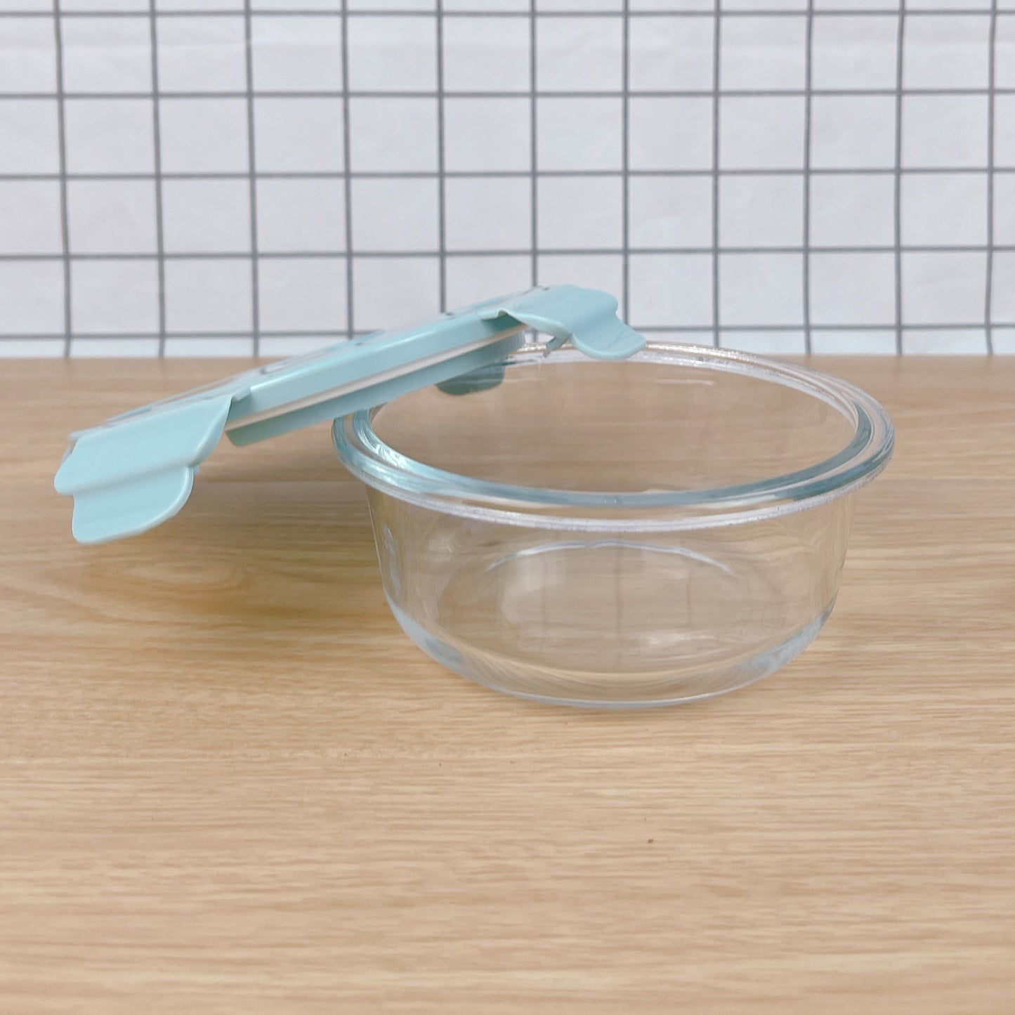 Fu Kitchen Lunch box With 4 Locks Firmly Airtight Silicone Gasket (480ml)