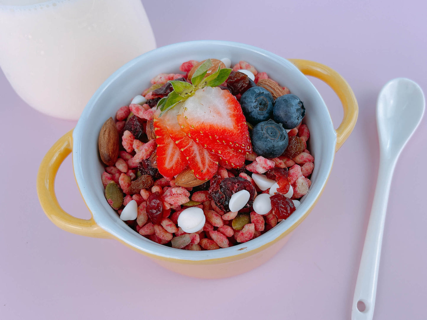 strawberry rice puff
